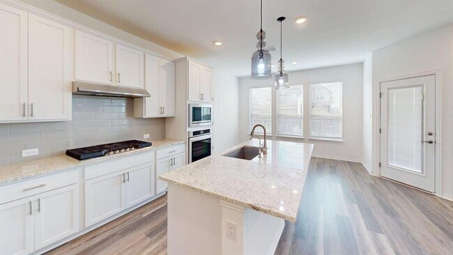 Foto del edificio - 404 Ashby Dr