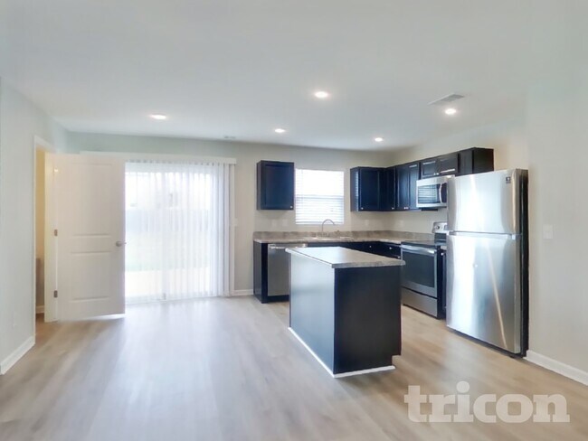 Foto del edificio - 2512 Solomon Ln