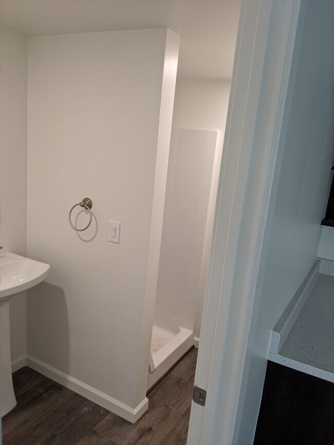 Foto del edificio - 694-696 Church St