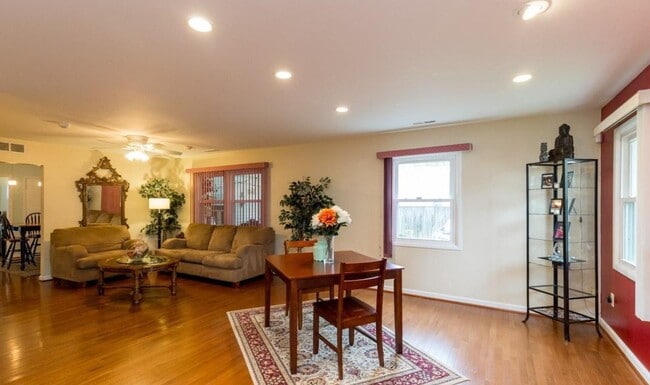 Foto del edificio - 5314 Foxboro Ct