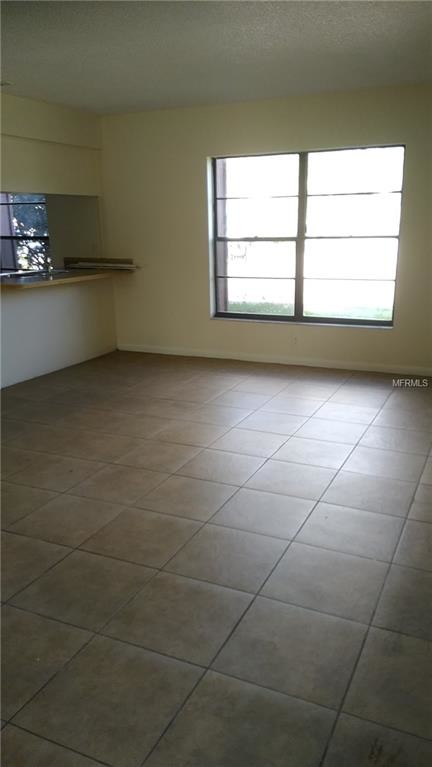 Foto del edificio - 8420 Camden St