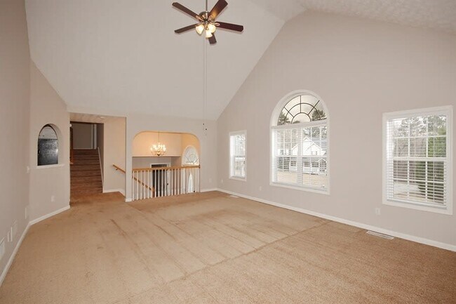 Building Photo - 404 Maple Rdg