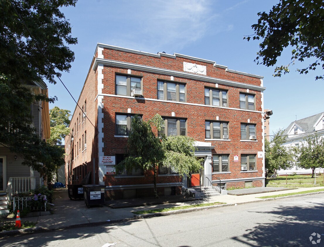 Building Photo - 15 Huss Ct