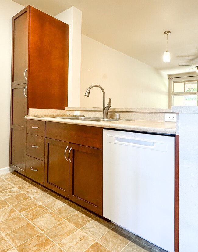 Building Photo - 139 Hoowaiwai Loop