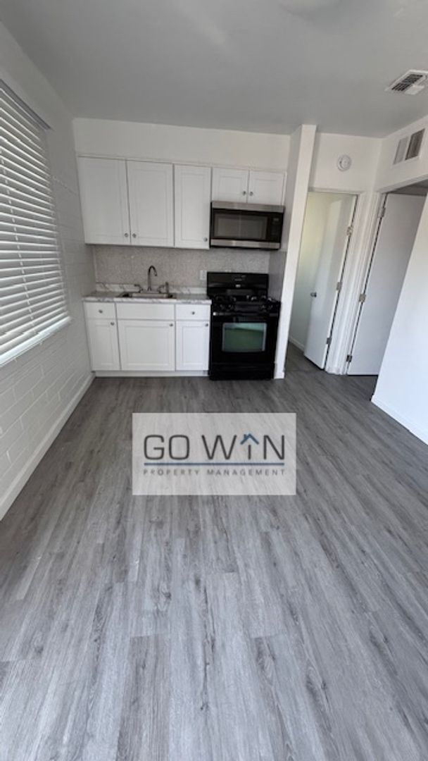 Foto del edificio - 2619 E Portland St