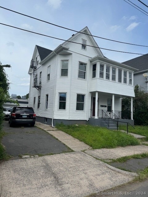 Building Photo - 42 Woodland St