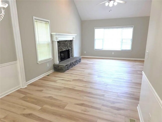 Foto del edificio - 6009 Deer Springs Ln NW