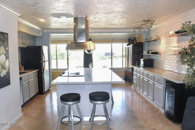 Foto del edificio - 5998 N 78th St