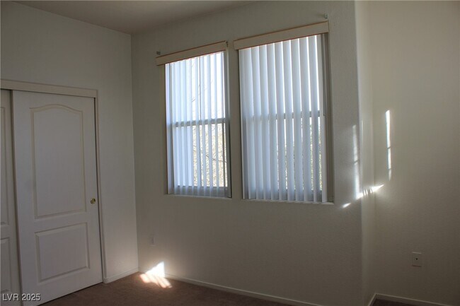 Foto del edificio - 2325 Windmill Pkwy