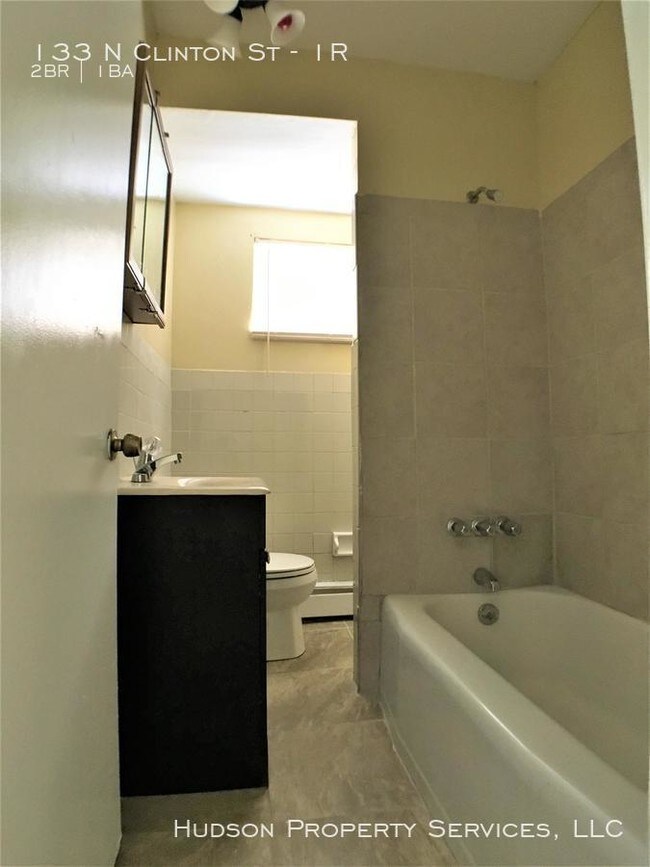 Foto del edificio - 133 N Clinton St