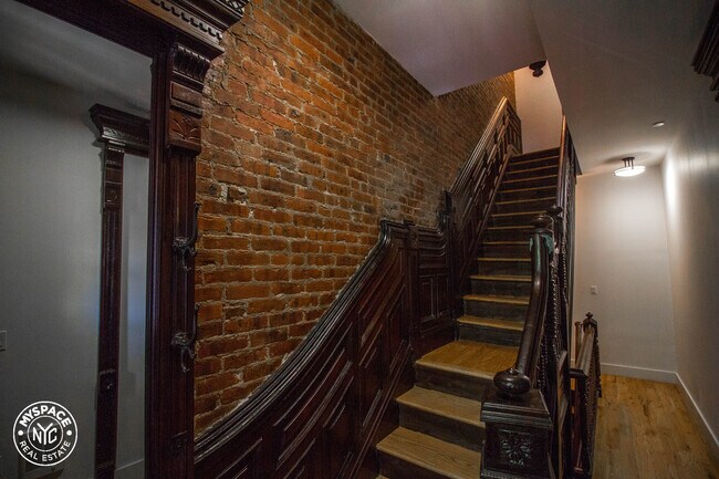 Foto del edificio - 84 MacDonough St