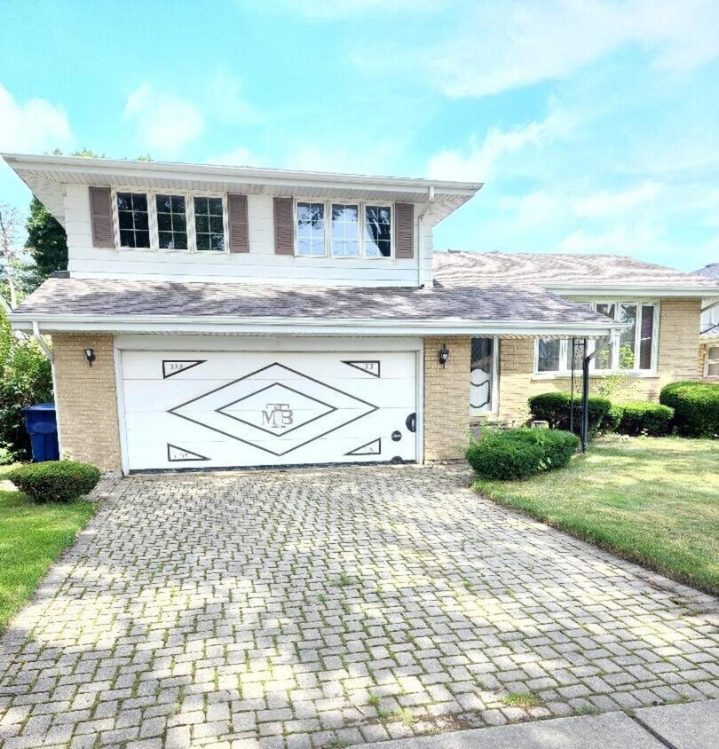 Foto principal - 6232 W 91st St
