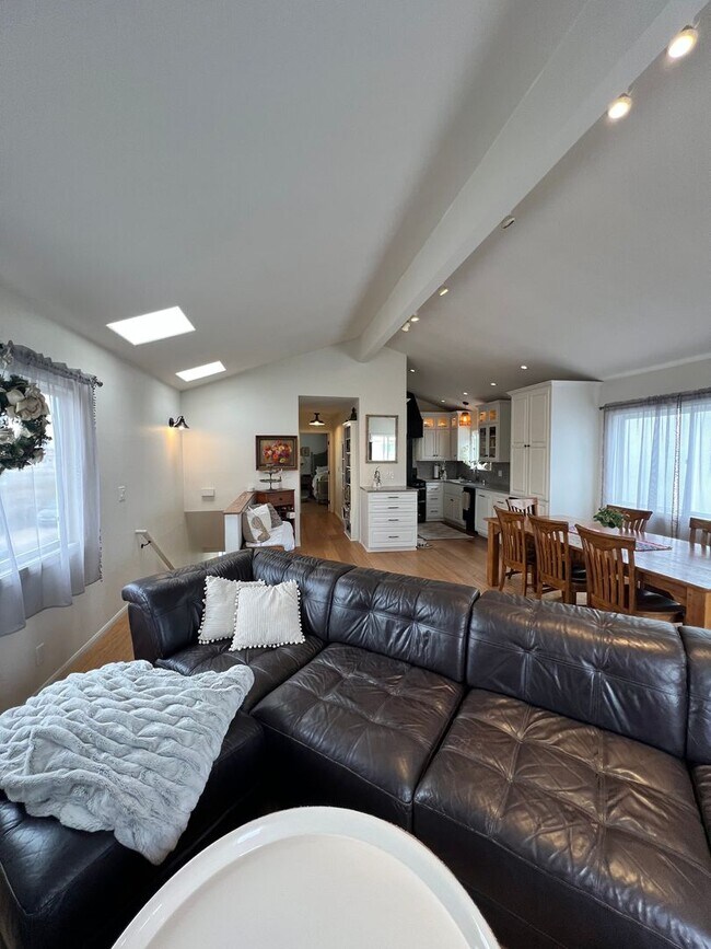 Foto del edificio - Silver Strand Beach - Furnished two bedroo...