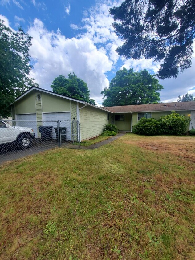 Hills 12007 108th Apartment for Rent in Puyallup, WA