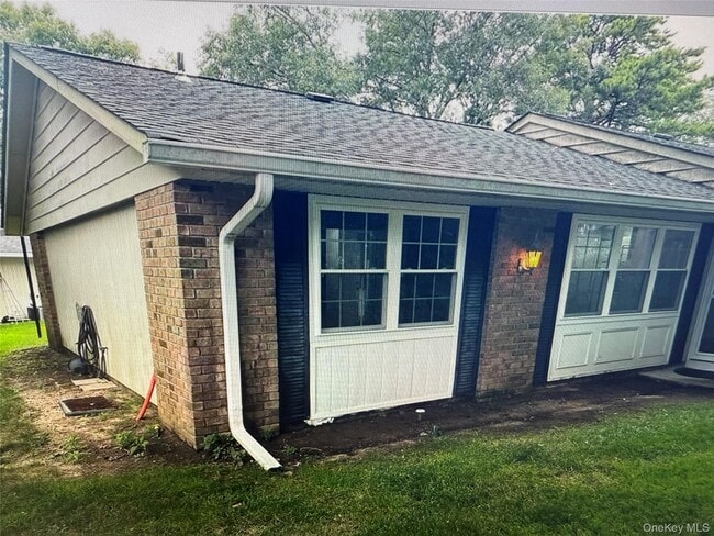 Building Photo - 333 Woodbridge Dr