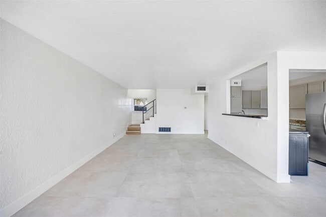 Foto del edificio - 20 NW 7th Ave