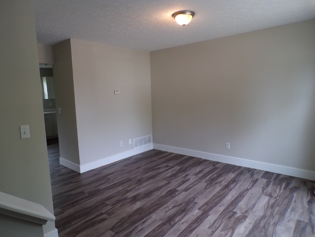 Building Photo - 4906 Magnolia Blossom Blvd