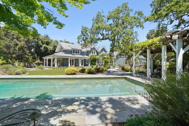 Foto del edificio - 42 Camino Por Los Arboles