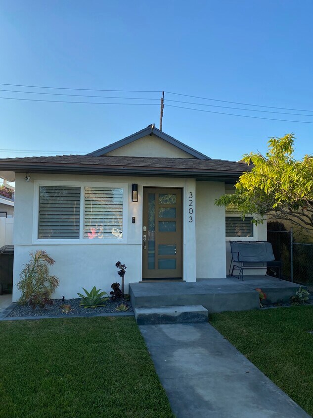 Primary Photo - 3203 W Chandler Blvd