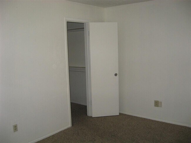 Foto del edificio - 10601 South Dr