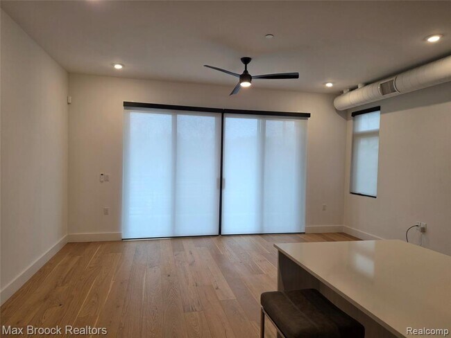 Foto del edificio - 1640 Bagley St