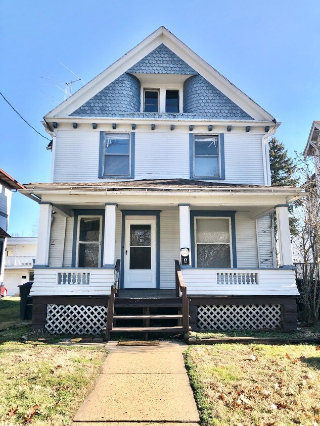 671 Blaine Ave, Akron, OH 44310 House Rental in Akron, OH