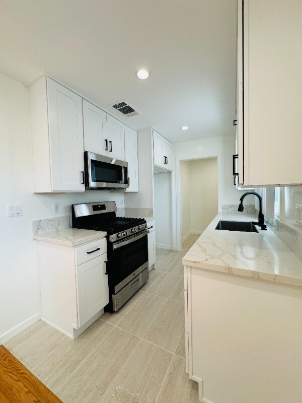 Building Photo - 8861 Elm Ave