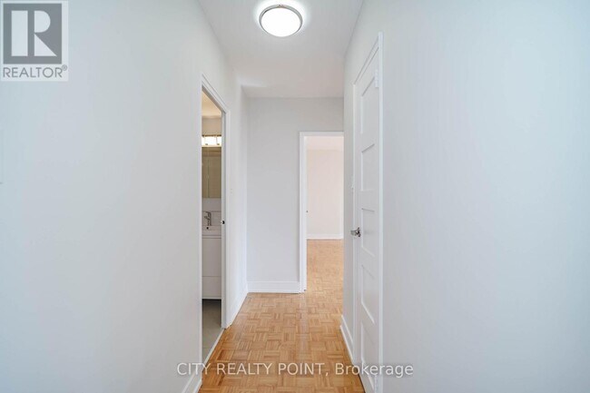 Building Photo - 10 Shallmar Blvd