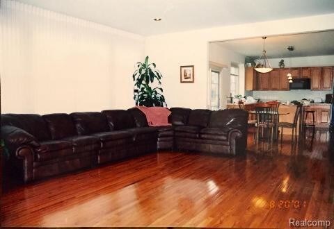 Building Photo - 44576 White Pine Cir W