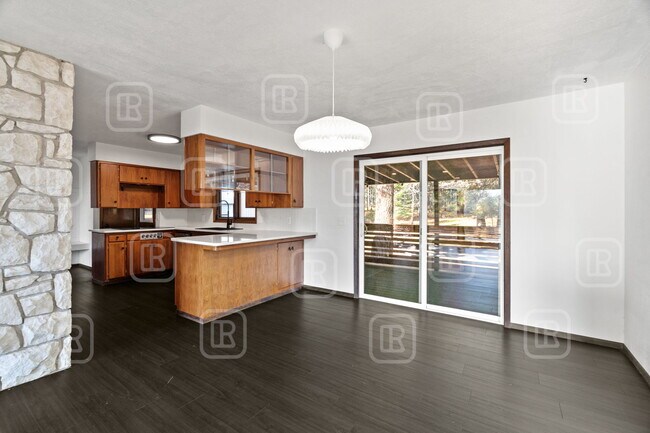 Foto del edificio - 36658 E Hayden Lake Rd