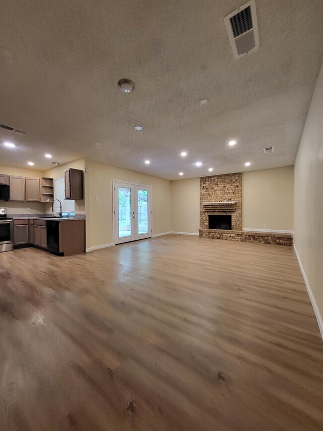 Building Photo - 208 Margarita Dr