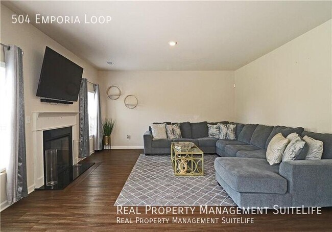 Building Photo - 504 Emporia Loop