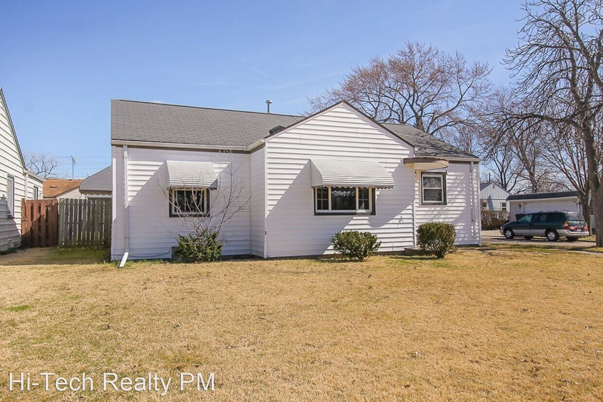 Foto principal - 3 br, 1 bath House - 4001 W 146 ST