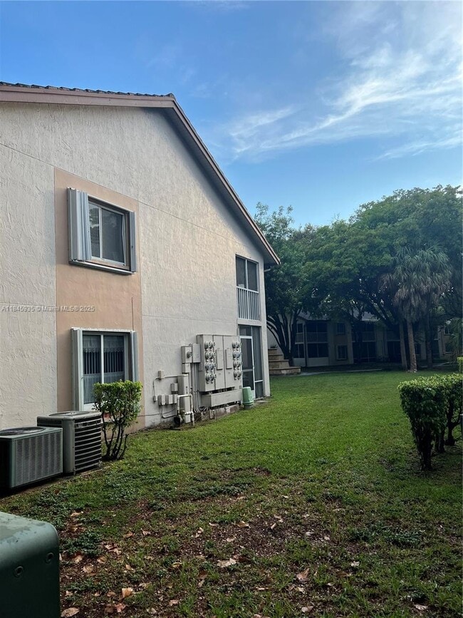 Building Photo - 9403 SW 138th Pl