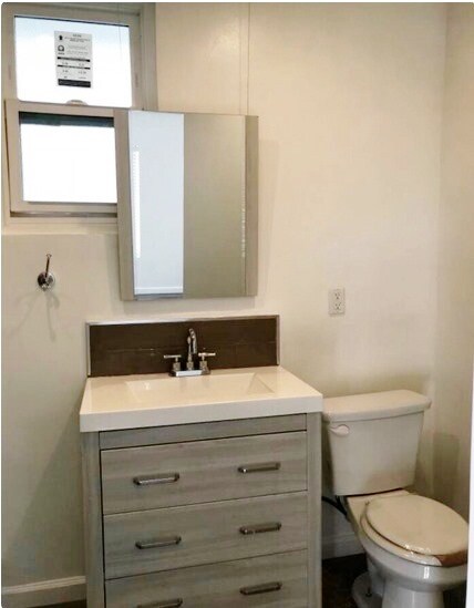 Foto del edificio - 6220 Holly Mont Dr