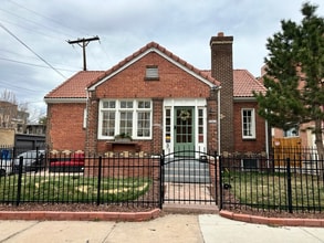 Building Photo - 721 E 2nd Ave