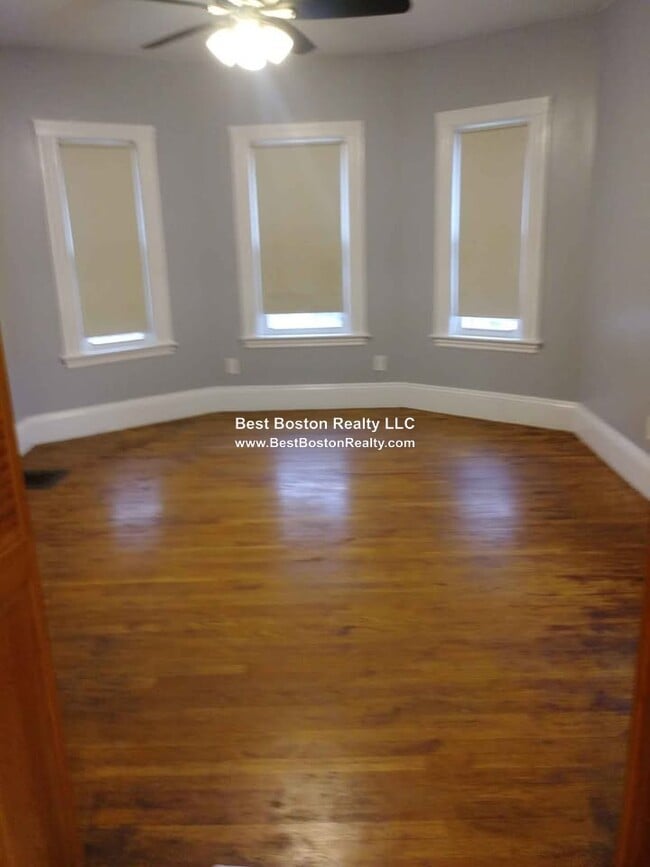 Foto del edificio - 72 Clinton St