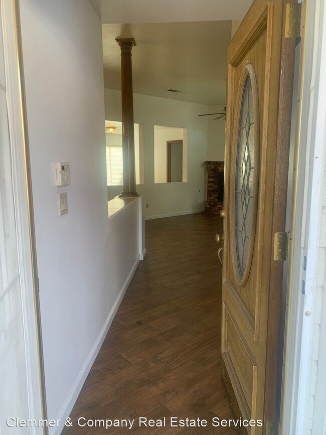 Building Photo - 3 br, 2 bath House - 8300 Essex Ct.