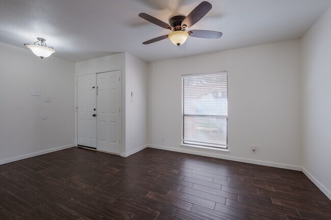 Photo - 6967 Sunset Village Dr House