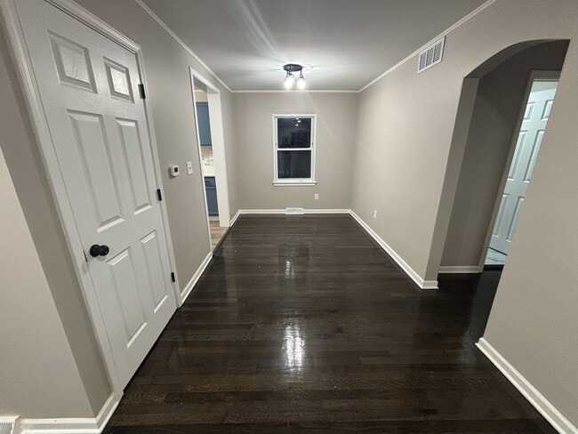 Building Photo - 1058 Baker St