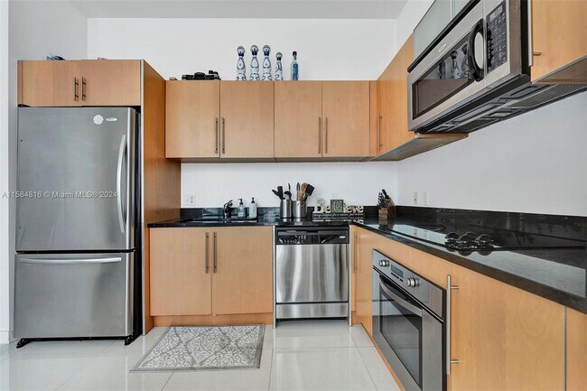 Foto del edificio - 300 S Biscayne Blvd