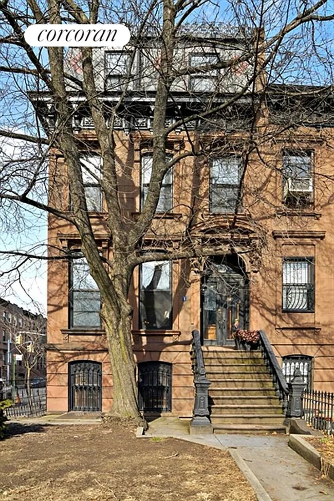 Building Photo - 1 3rd Pl