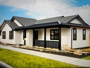 Building Photo - 20524 Aberdeen Ct