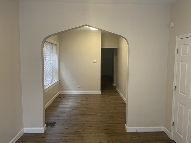 Foto del edificio - 2930 S Bonfield St
