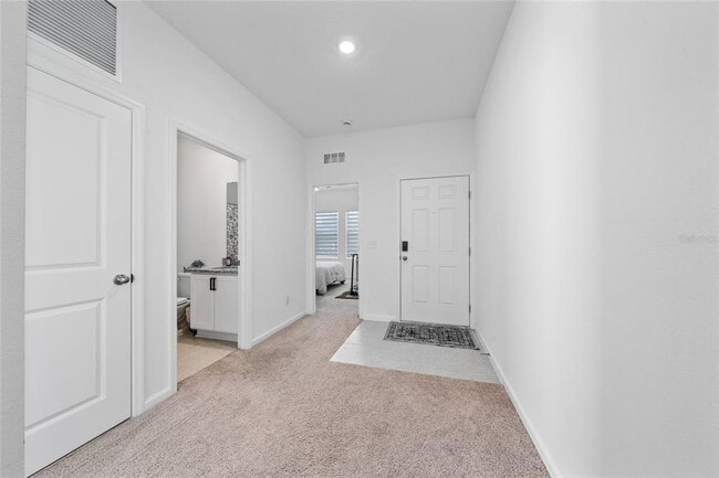 Building Photo - 1485 Effra Wy