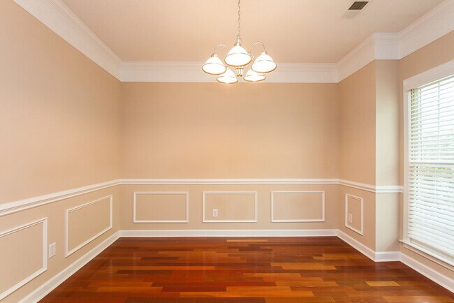 Building Photo - 12400 Henderson Hill Rd