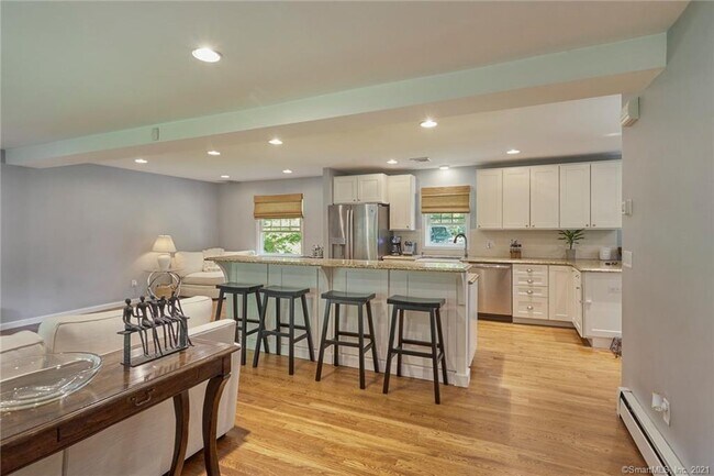 Building Photo - 7 Quarry Ln