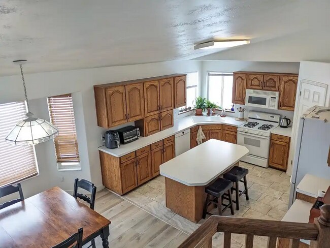 Building Photo - 2126 N 750 W