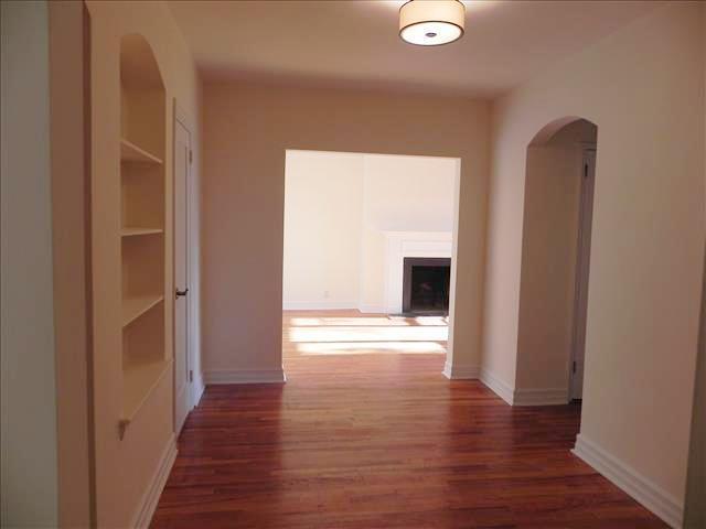 Building Photo - 160 S Middle Neck Rd