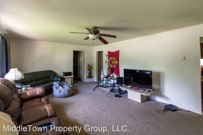 Foto del edificio - 4 br, 1.5 bath House - 1901 N Maplewood Ave
